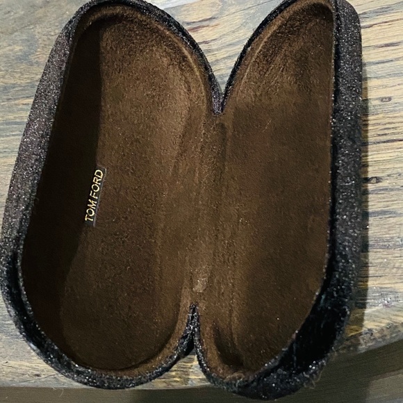 Tom Ford sunglass case - Picture 2 of 2